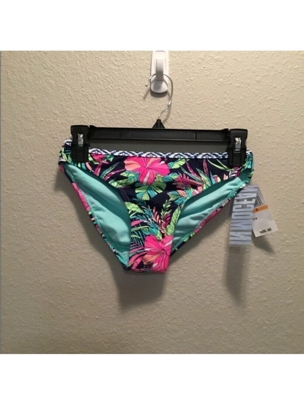 In Mocean tropical floral multicolored bikini bottoms Woman’s Small